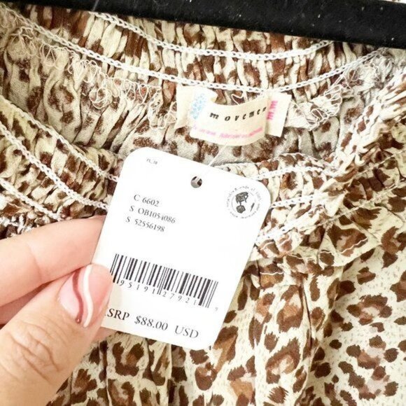 Free People Movement Beige Smocked Off The Shoulder Top M - Picture 3 of 5